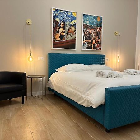 Nouvelle Vag - Apartment & Room Trani Zewnętrze zdjęcie